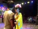 美女献吻 重渡沟啤酒节
