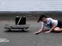 (搞笑)真不明白美女干嘛要跳第二次
