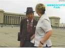 (搞笑)光天化日之下 你竟敢调戏良家妇女