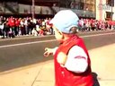 宝这么小就有领导气质
