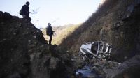 面包车坠沟造成12人死亡