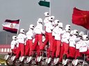印度大阅兵表演杂耍亮瞎了