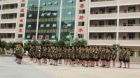 中学每班选最应被开除学生