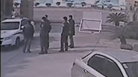 假武警推销灭火器遇真警察