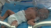 15岁女生学校厕所内产子