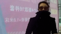 女子违章自称公务员耍横