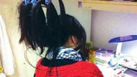 女学霸"吊发苦读"照片走红