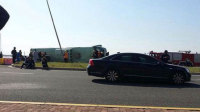 上海大巴侧翻已致6人死亡
