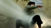 印度"水枪"治理随地便溺者