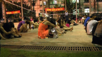 深圳扫黄"按摩女"坐满操场