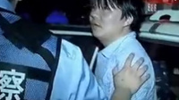 宝马男扇民警一招被制服