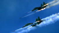 空军近百战机大漠空中混战
