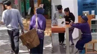 男子欲买手机奶奶背筐来付钱