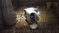 女子KTV如厕遭马桶"爆臀"