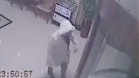 男子约会女网友被下药