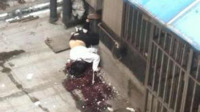 女网友坠楼男子将其抱回家