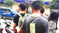 小偷背贴"我是扒手"仍行窃