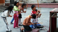 小学生结拜学喝白酒昏迷