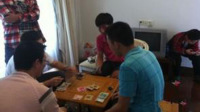 8大学生"炸金花"被拘罚三千