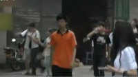 中学生遭十多同学围殴死亡