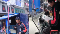 快递小哥打吊瓶送快递