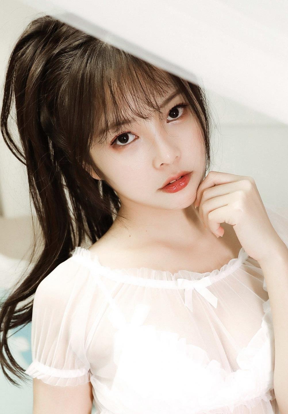 ����Ů�����첥����Ѹ������