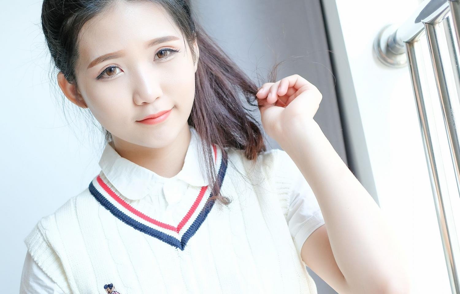 美女抖球球舞蹈视频迅雷下载