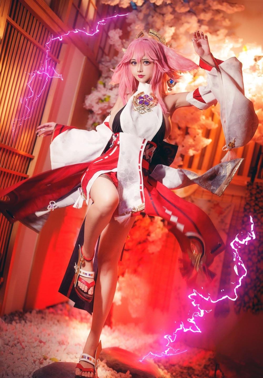 Ů���Ǻϳ�ͼ