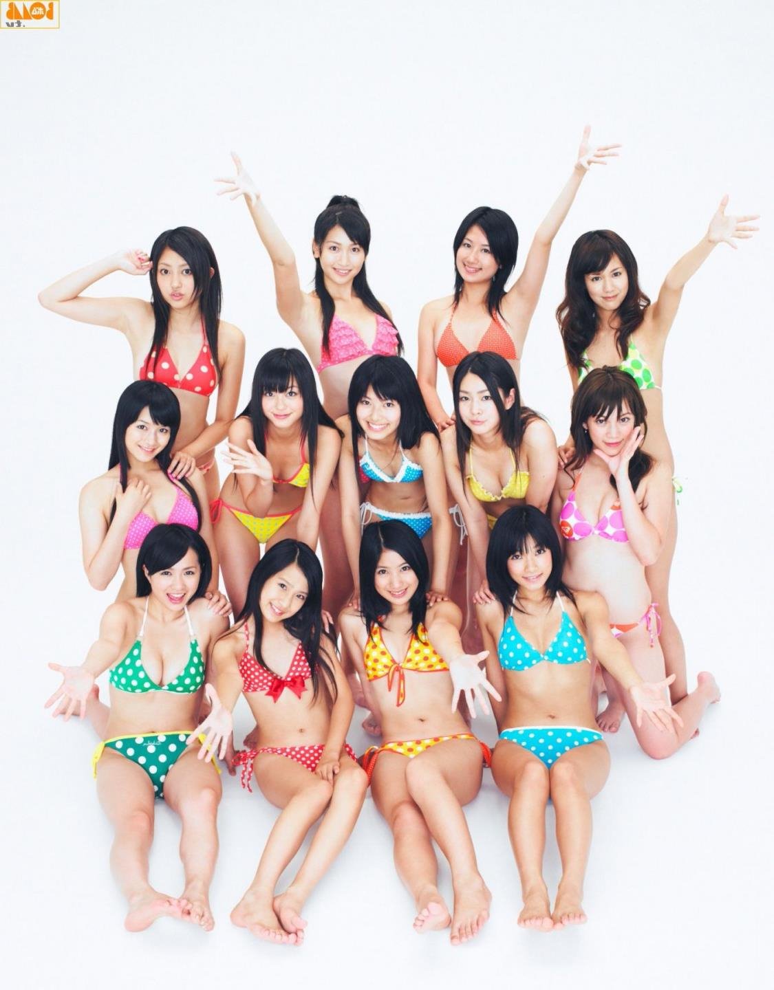 ������ļ�Ĵ3����ɫ�ͻ��ܾ���(1)