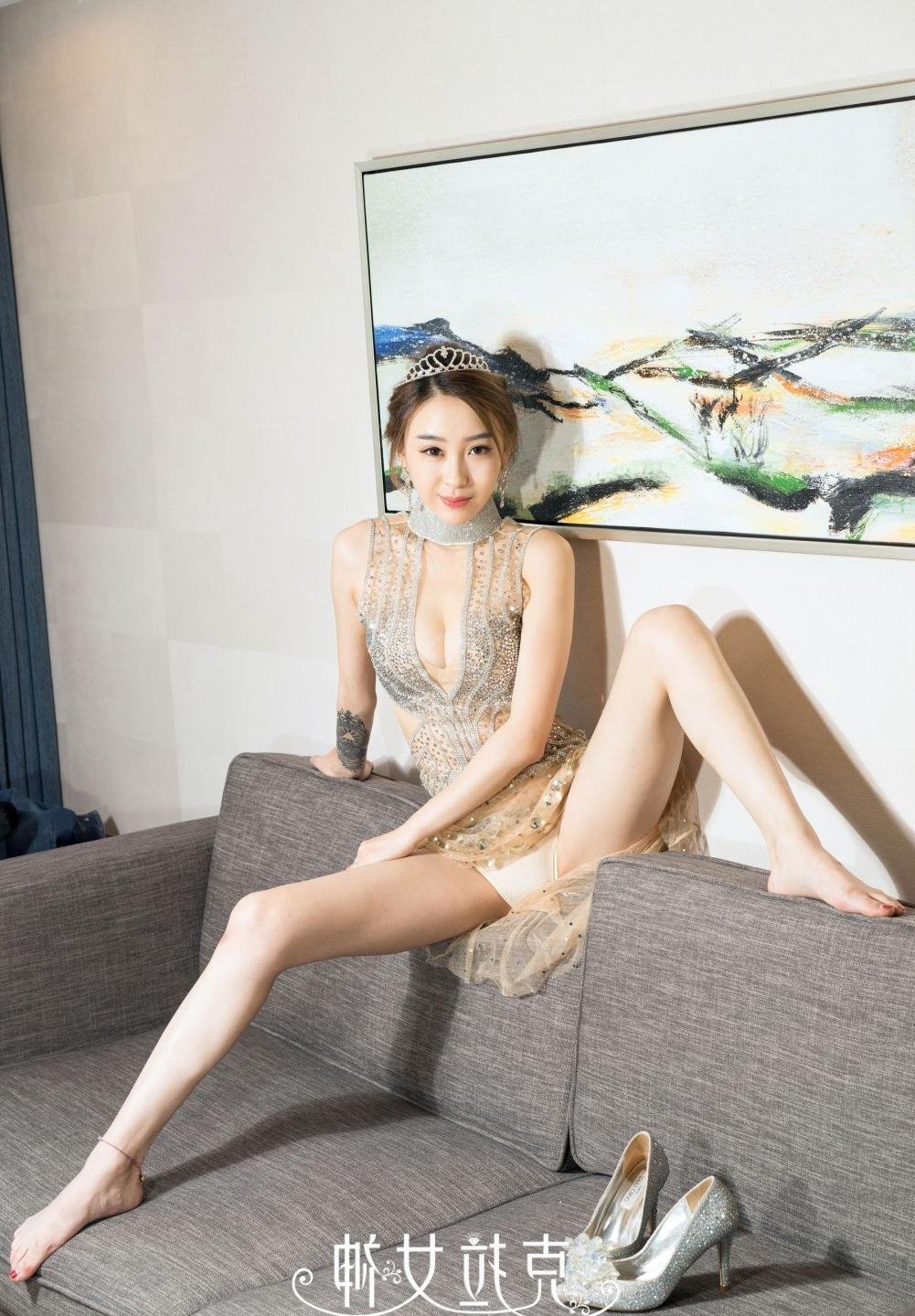 超模夫妇车内激吻画面流出迅雷下载