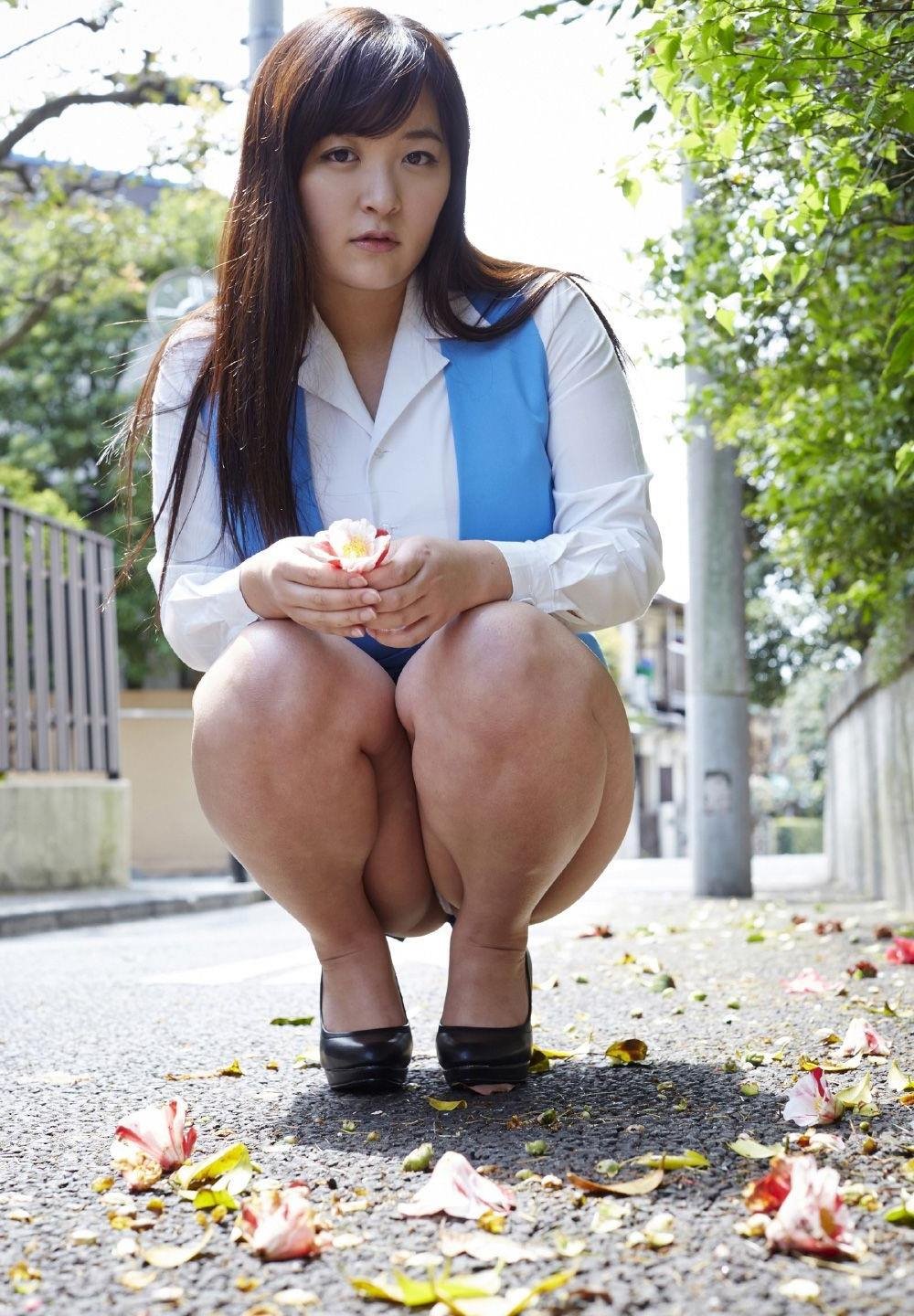往下边塞水果后吸出来清欢迅雷下载