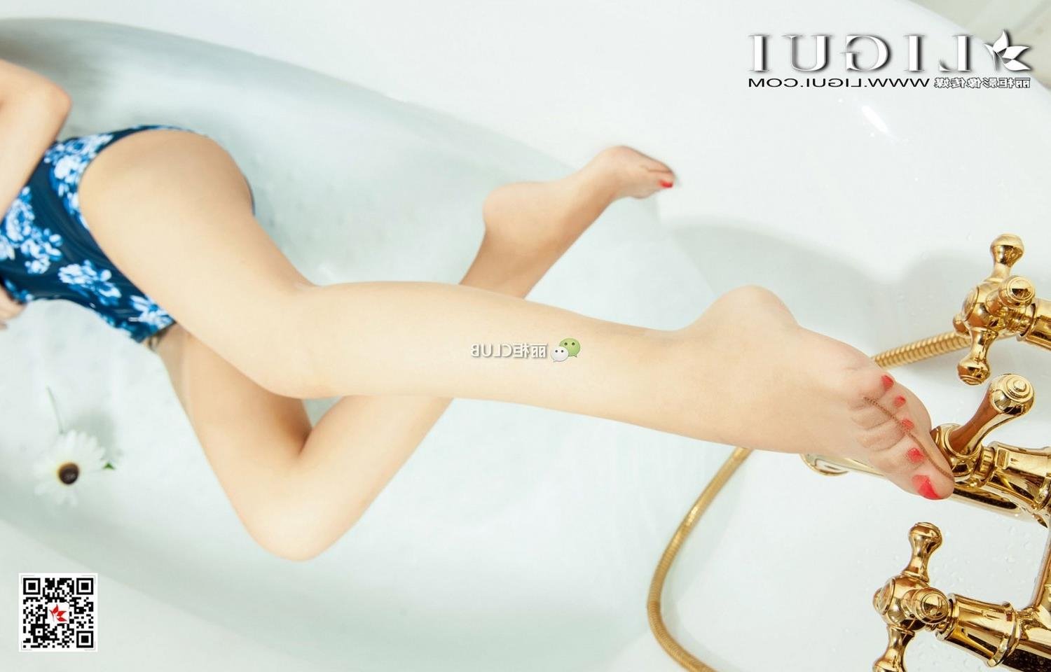 ɫ���ó������߾���(2)