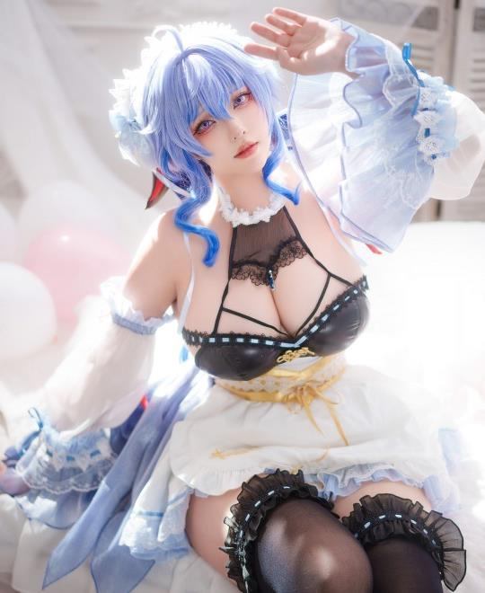 ���˿˵ľ����˶�ҡ����ƵѸ������