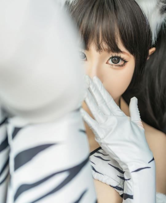 4���˻���������ϼѸ������